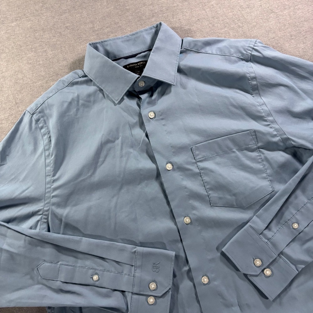 Banana Republic Mens Slim Fit Cotton Dress Shirt Light Blue Medium 1724145